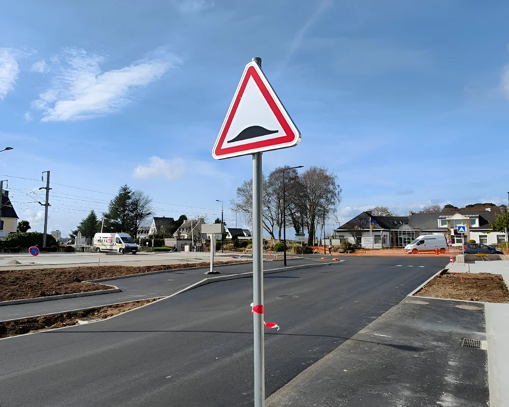 Ams Signal Marquage Au Sol A Kervignac Pres De Lorient Signalisation Verticale